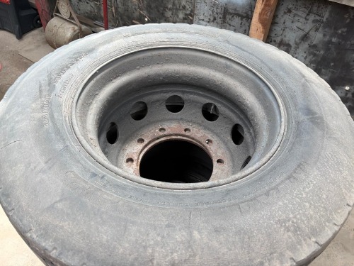 4 x 315/70 R22.5 Rims and Tyres