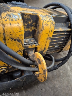 2009 Kito Corp 250kg 2m Electric Chain Hoist - 5