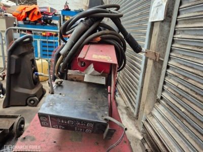 Lincoln Electric Idealarc CV400-1 Mig Welder - 4