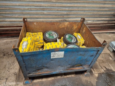 Approx 200 Flexovit General Purpose 7mm Grinding Discs and Steel Stillage