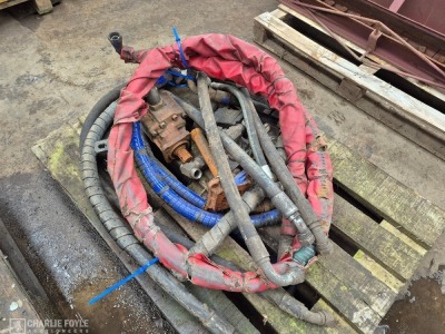 Hydraulic Pipes & Valves from Volvo FH Tipping Equipment Pump - 6
