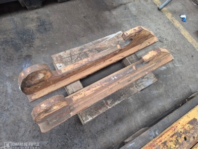 Shovel Quick Hitch Brackets, 55mm Pins