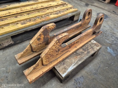 Shovel Quick Hitch Brackets, 55mm Pins - 4