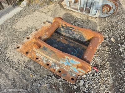 Head Stock, 80mm Pins, Internal Width 330mm - 3