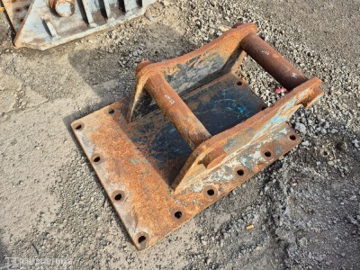 Head Stock, 80mm Pins, Internal Width 330mm - 4