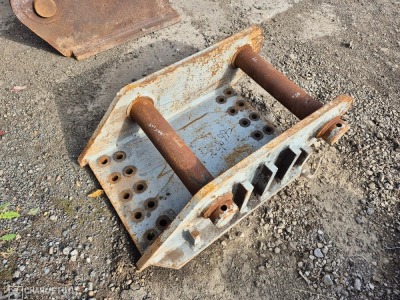 Head Stock, 90mm Pins, Internal Width 445mm - 4