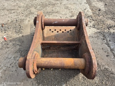 Head Stock, 90mm Pins, Internal Width 460mm - 4