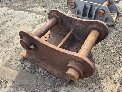 Head Stock, 90mm Pins, Internal Width 460mm - 5