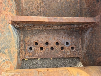 Head Stock, 90mm Pins, Internal Width 460mm - 6