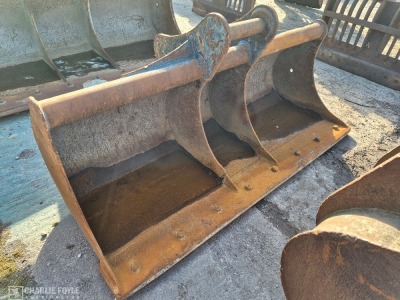 2100mm Ditching Bucket, 80 mm Pins - 4