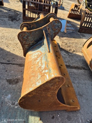 2100mm Ditching Bucket, 80 mm Pins - 6