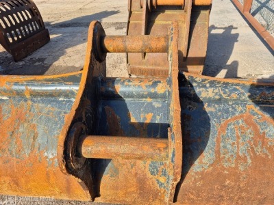 2100mm Ditching Bucket, 80 mm Pins - 8