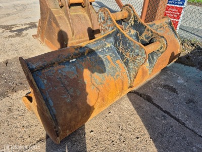 2100mm Ditching Bucket, 80 mm Pins - 9