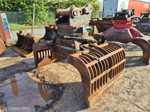 Caterpillar G325B Rotating Selector Grab, 90mm Pins