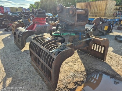 Caterpillar G325B Rotating Selector Grab, 90mm Pins - 8
