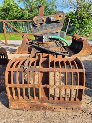 Caterpillar G325B Rotating Selector Grab, 90mm Pins - 16