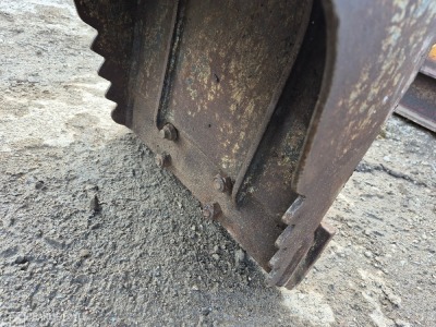2023 Mustang Hydraulic Rotating Grab, 35mm Pins, - 4
