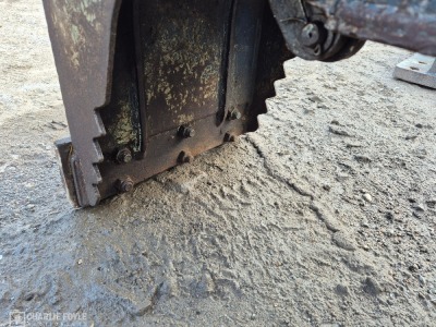 2023 Mustang Hydraulic Rotating Grab, 35mm Pins, - 5
