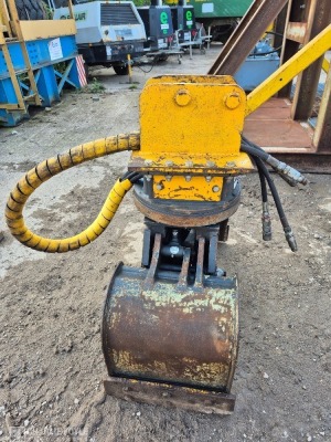 2023 Mustang Hydraulic Rotating Grab, 35mm Pins, - 12