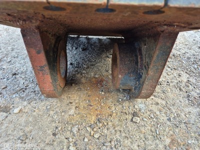 Head Stock, 80mm Pins, - 5