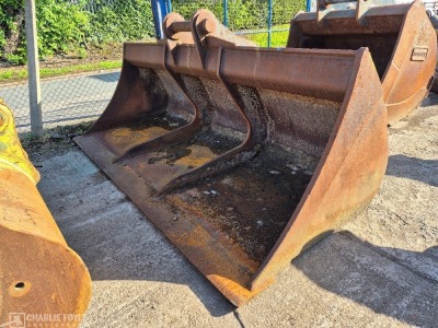 3400mm Ditching Bucket, 100 mm Pins