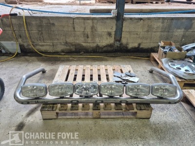 LA Lightbars 6 Spotlight Chrome Roof Bar - 2