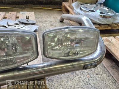 LA Lightbars 6 Spotlight Chrome Roof Bar - 8