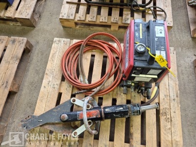 Zumro RES Q Hydraulic Jaws Of Life Kit