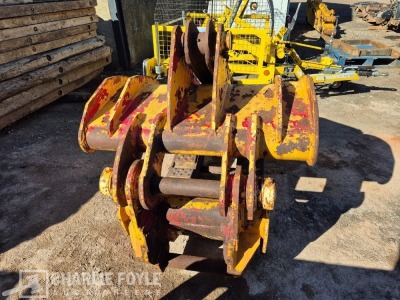 Mechanical Grab 70mm & Pins - 3