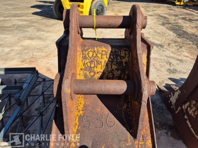 660mm Digging Bucket, 80mm Pins - 9