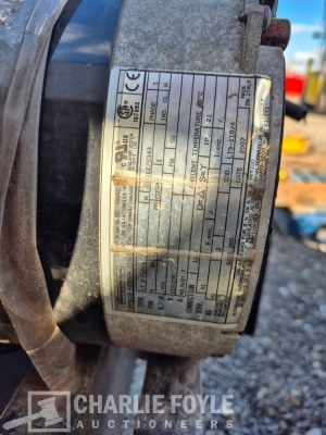 Kubota D905 3 Cylinder Diesel Engine - 9