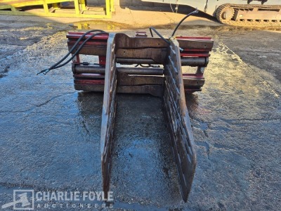 Bolzoni 5000kg Hydraulic Bale Grab Forklift Attachment - 4