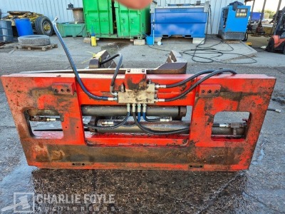 Bolzoni 5000kg Hydraulic Bale Grab Forklift Attachment - 8