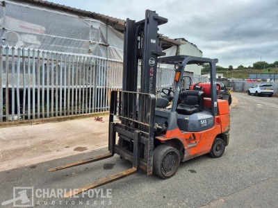 2004 Toyota 7-FGCU-35 Gas Forklift - 21