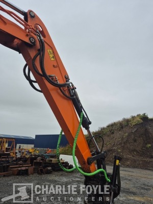 2023 Doosan DX100W-7 Wheeled Excavator & Steelwrist Tilt Attachment - 4