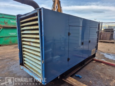 2006 SDMO J300K 3 Phase 300kVA Generator - 4