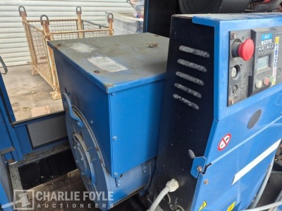 2006 SDMO J300K 3 Phase 300kVA Generator - 17