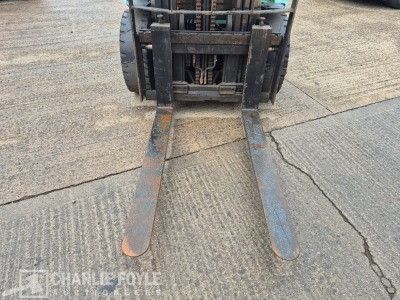 Mitsubishi FD30N Diesel Forklift - 2