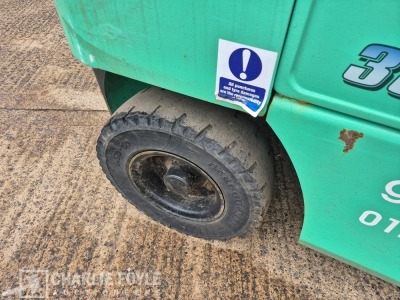 Mitsubishi FD30N Diesel Forklift - 6