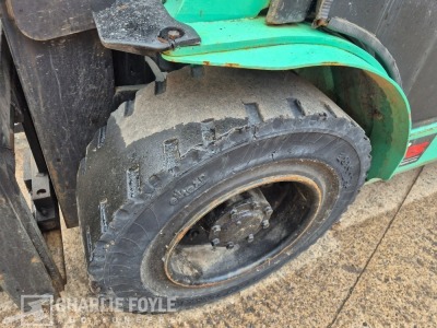 Mitsubishi FD30N Diesel Forklift - 14