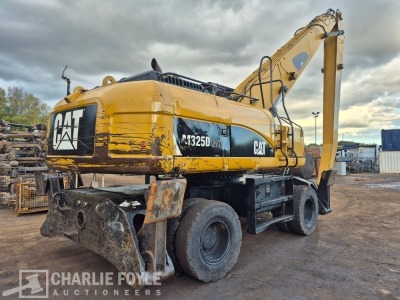 2012 Caterpillar M325D Wheeled Scarp Handler - 32