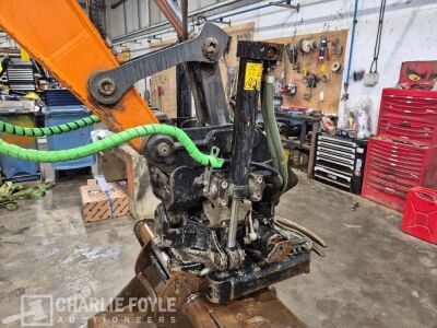 2023 Doosan DX100W-7 Wheeled Excavator & Steelwrist Tilt Attachment - 54