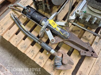 Hurst Hydraulic Jaws Of Life Kit - 2