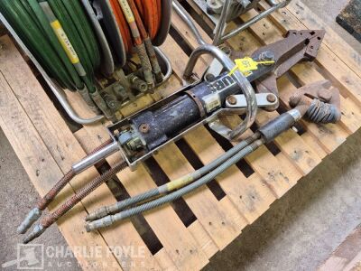 Hurst Hydraulic Jaws Of Life Kit - 3