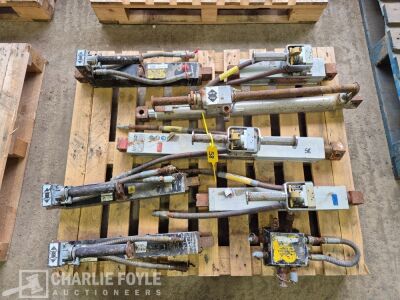 Qty Hurst + Zumro RES Q Hydraulic Rescue Rams